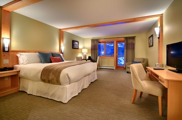 AD0211_01867_E-Edit - © Andrew Doran / Tyax Lodge & Heli Skiing